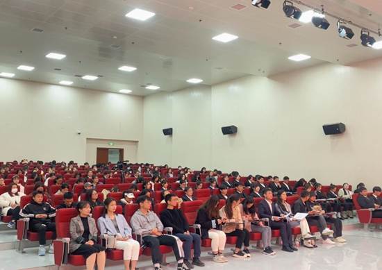 c1101957b4a5099b19cf2e48a88130e